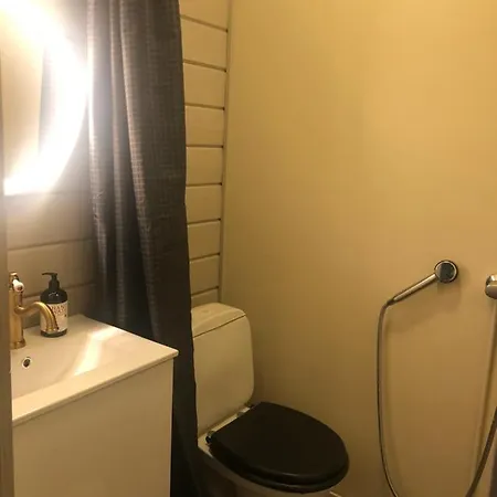 Semesterbostad Niuron Moekit