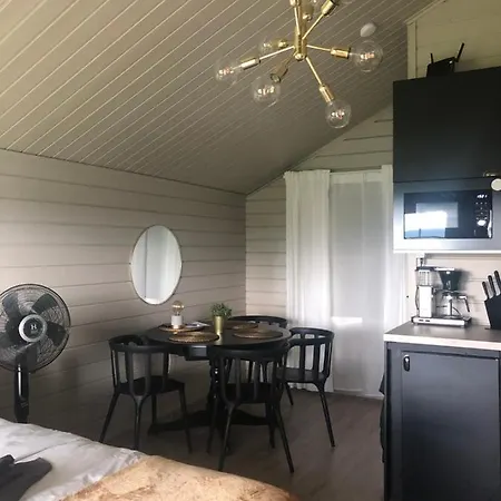 Niuron Moekit Semesterbostad